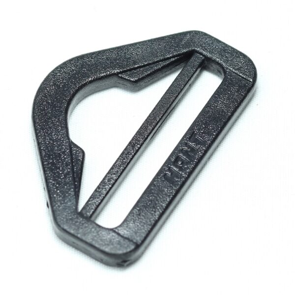 Plastic triangle buckle with a crossbar and rounded features